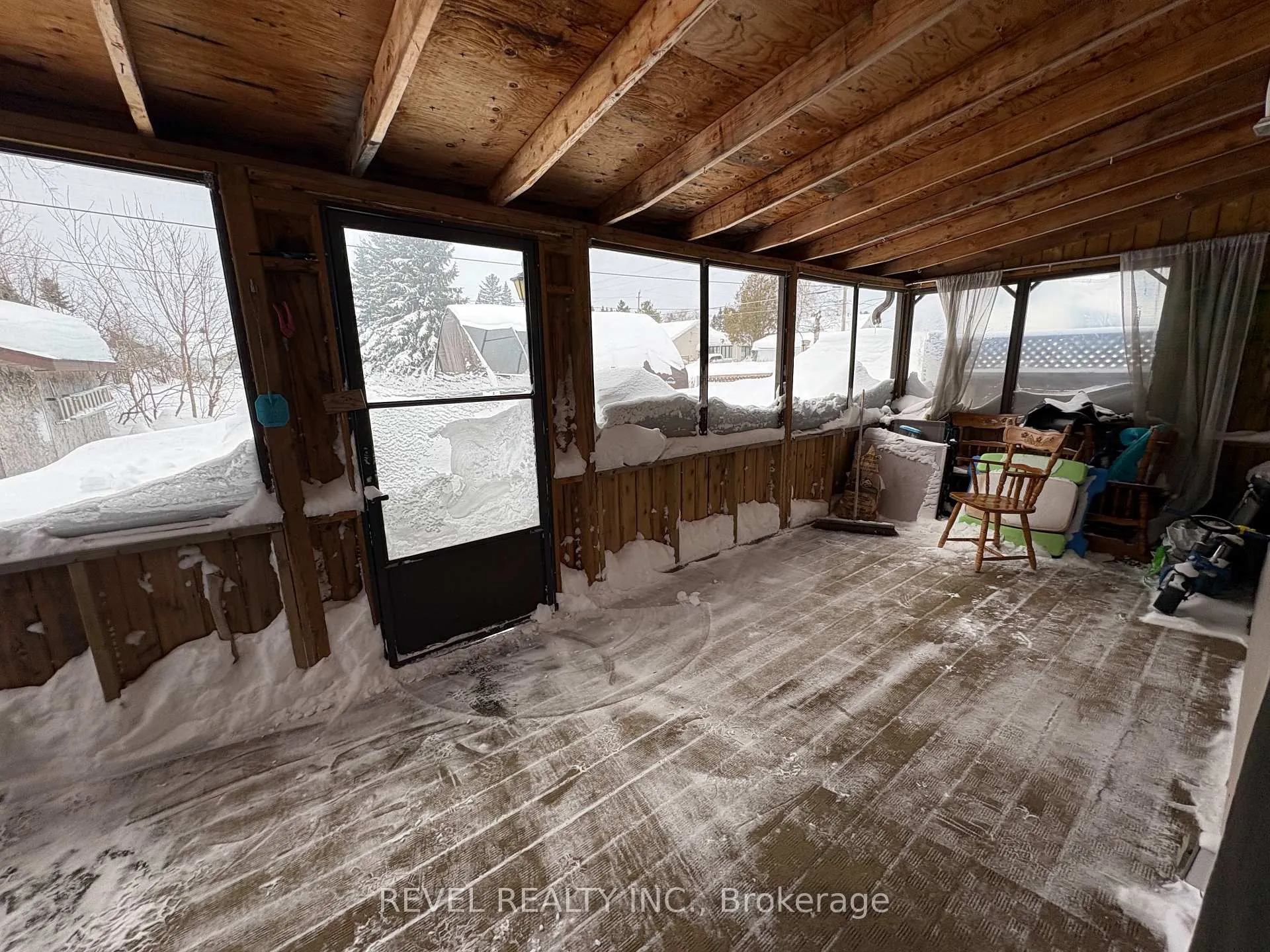 Photo 38 of 147 Fifteenth Avenue, Cochrane — HOMEH