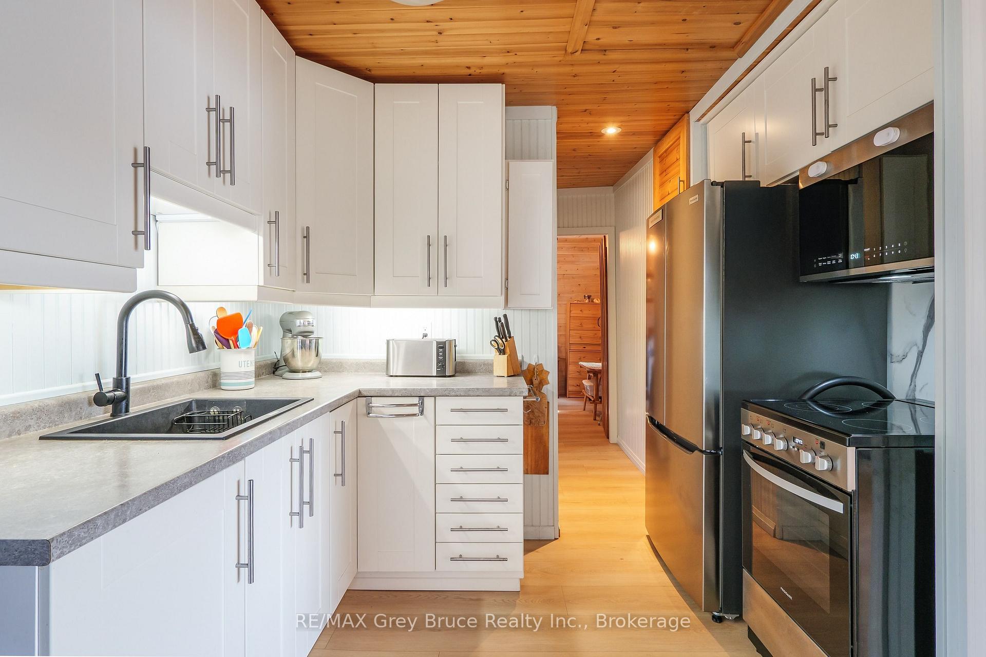 Photo 10 of 38 Maple Drive, South Bruce Peninsula — HOMEH