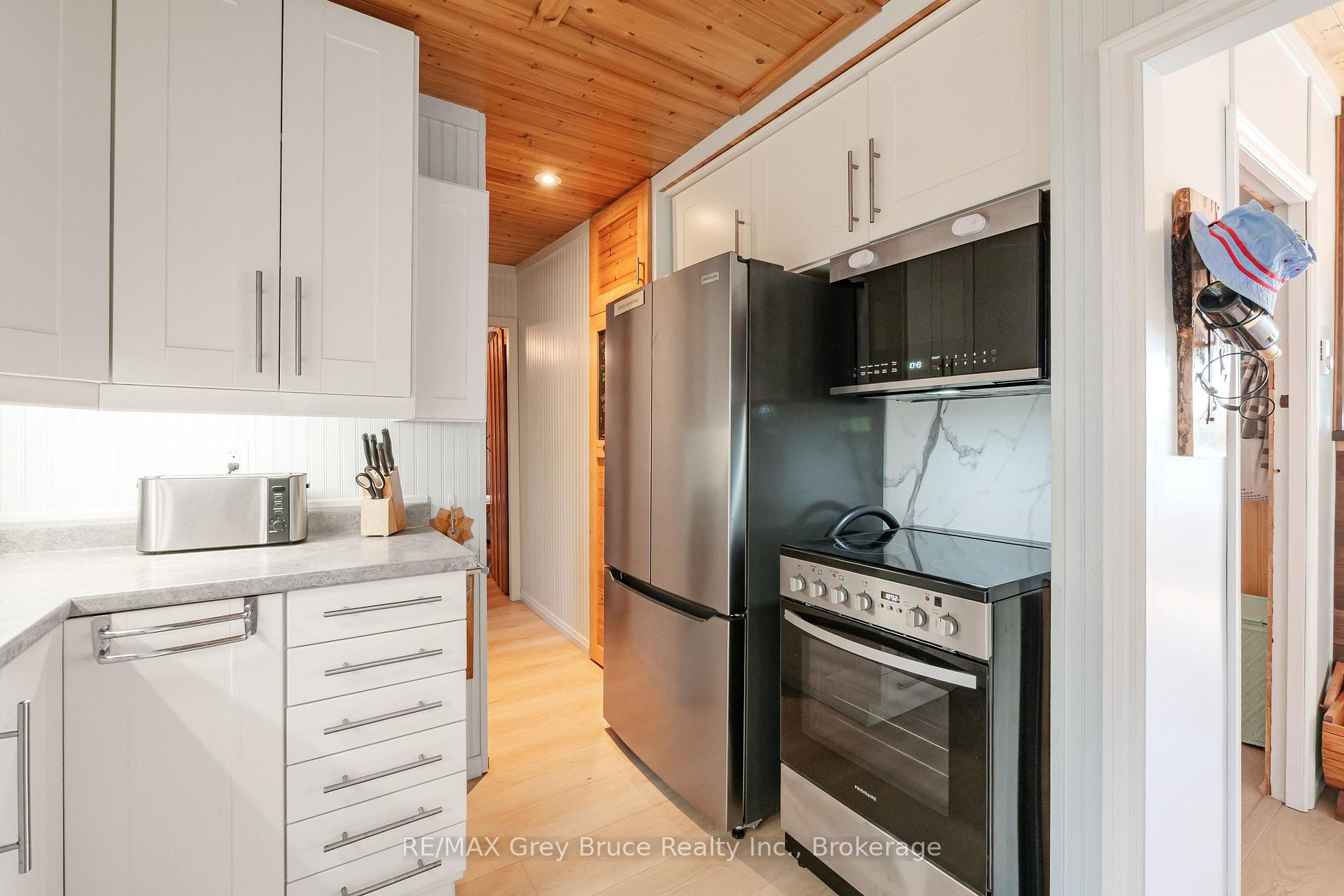 Photo 11 of 38 Maple Drive, South Bruce Peninsula — HOMEH