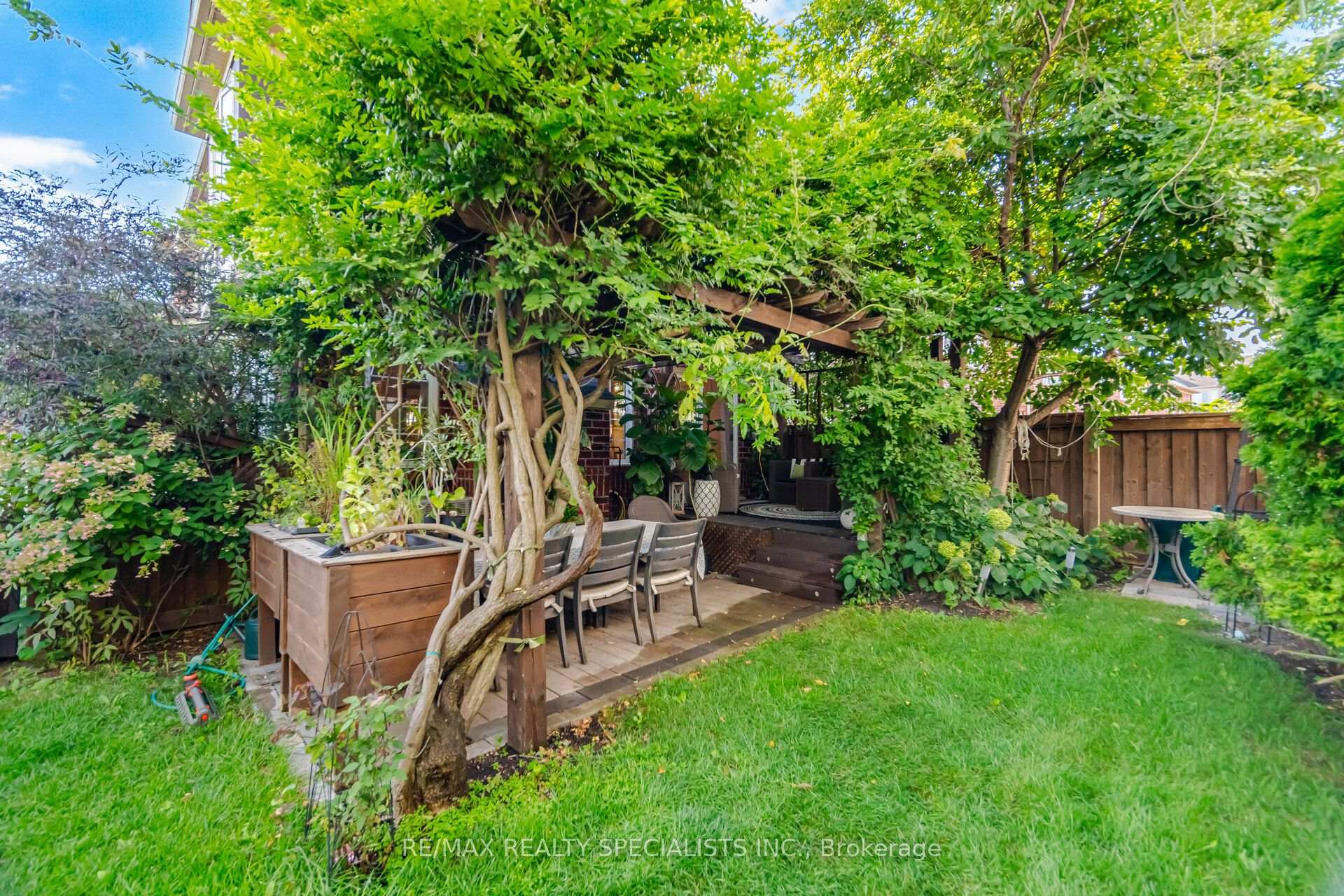 Photo 36 of 308 Mortimer Crescent, Milton, Harrison — HOMEH