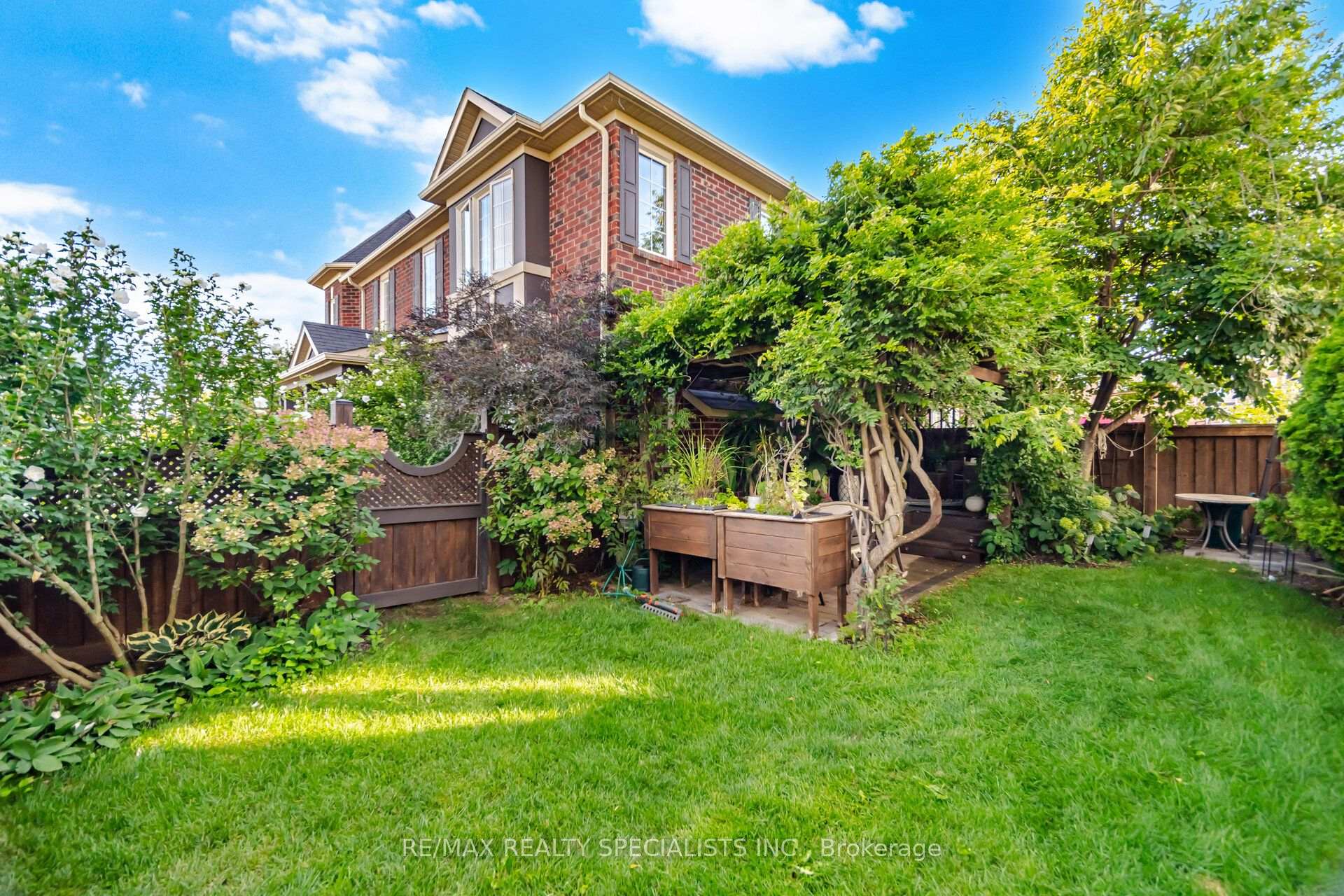 Photo 38 of 308 Mortimer Crescent, Milton, Harrison — HOMEH