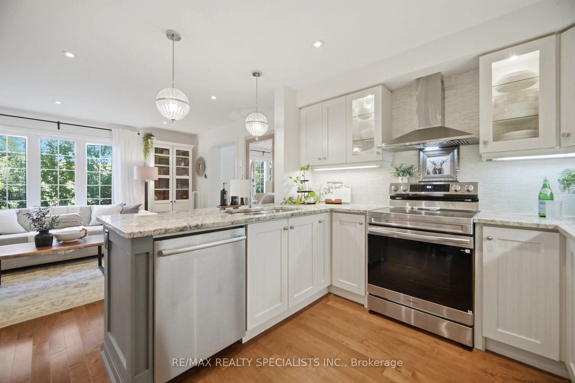 Photo 19 of 308 Mortimer Crescent, Milton, Harrison — HOMEH