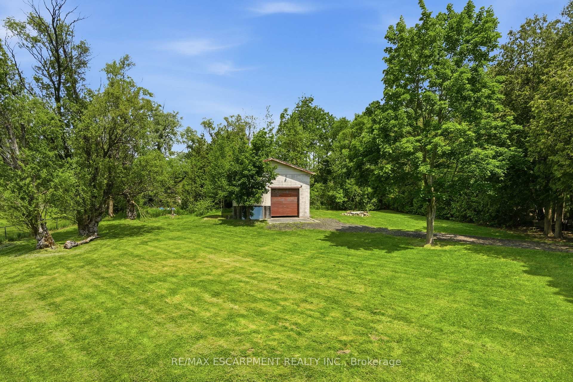 Photo 5 of 318 Freelton Road, Hamilton, Freelton — HOMEH