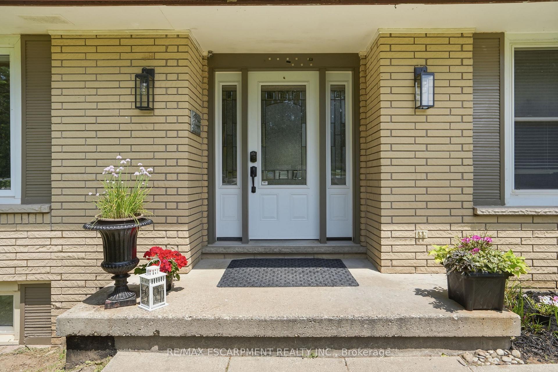 Photo 6 of 318 Freelton Road, Hamilton, Freelton — HOMEH