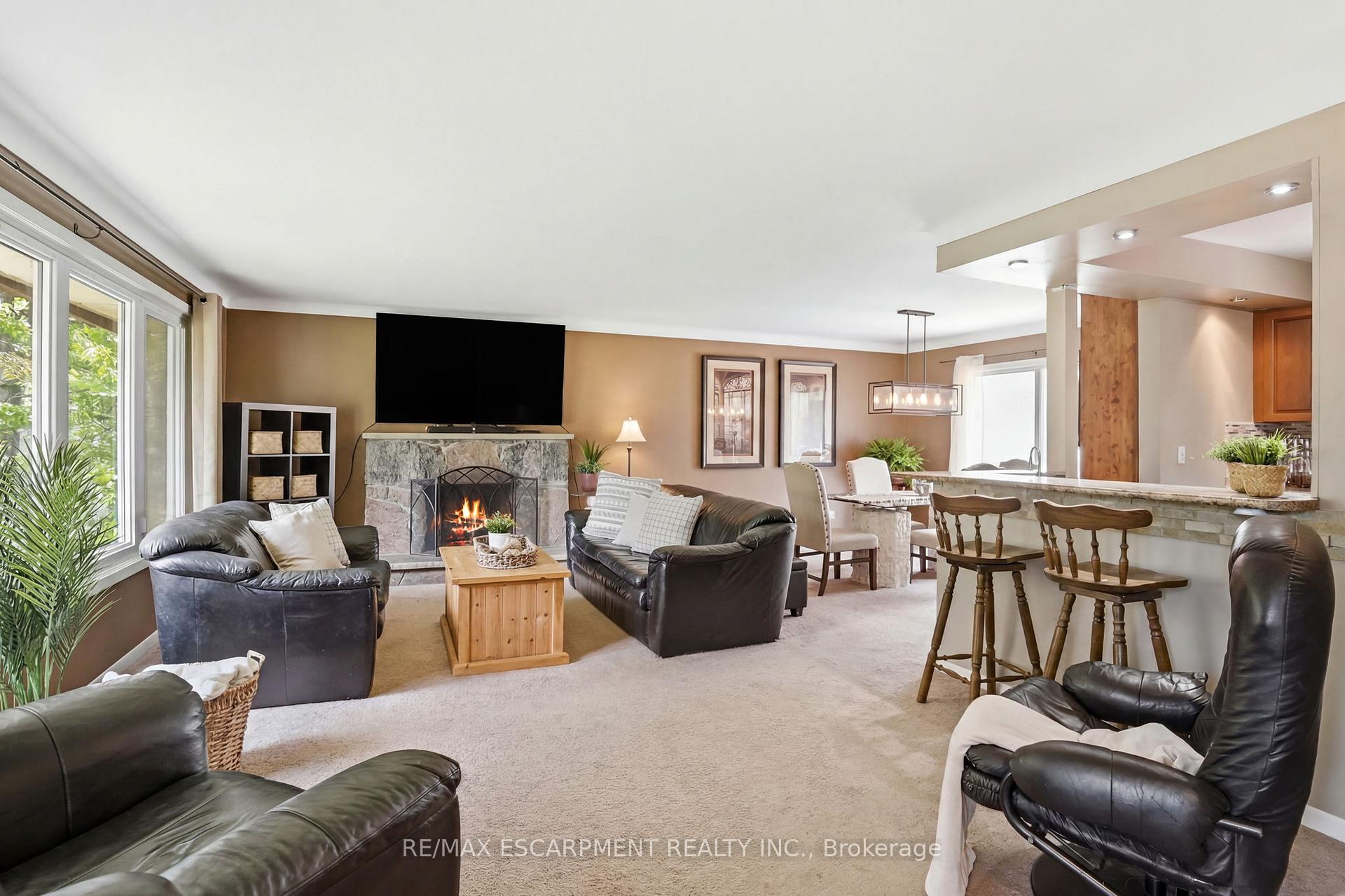Photo 8 of 318 Freelton Road, Hamilton, Freelton — HOMEH