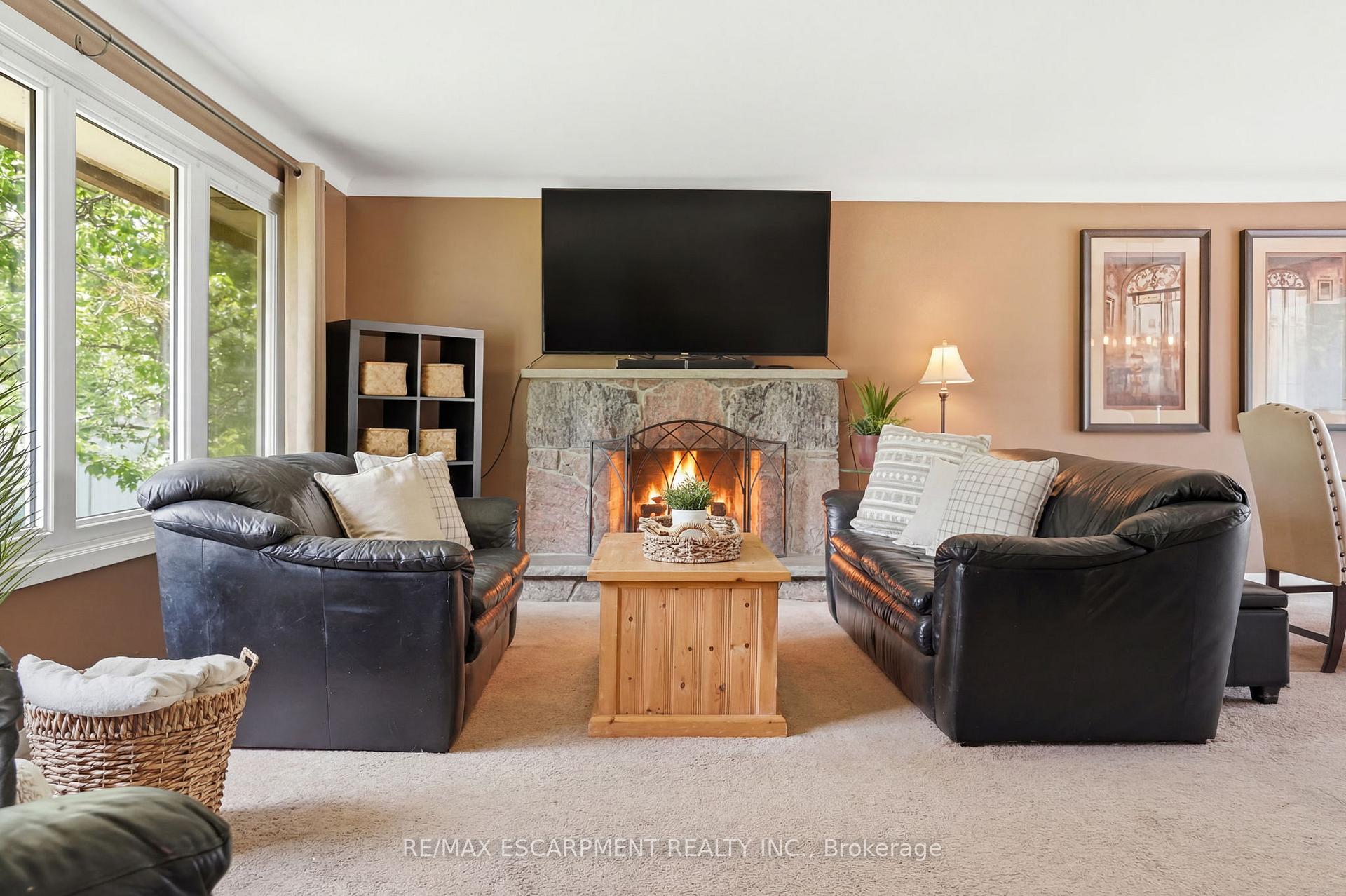 Photo 11 of 318 Freelton Road, Hamilton, Freelton — HOMEH