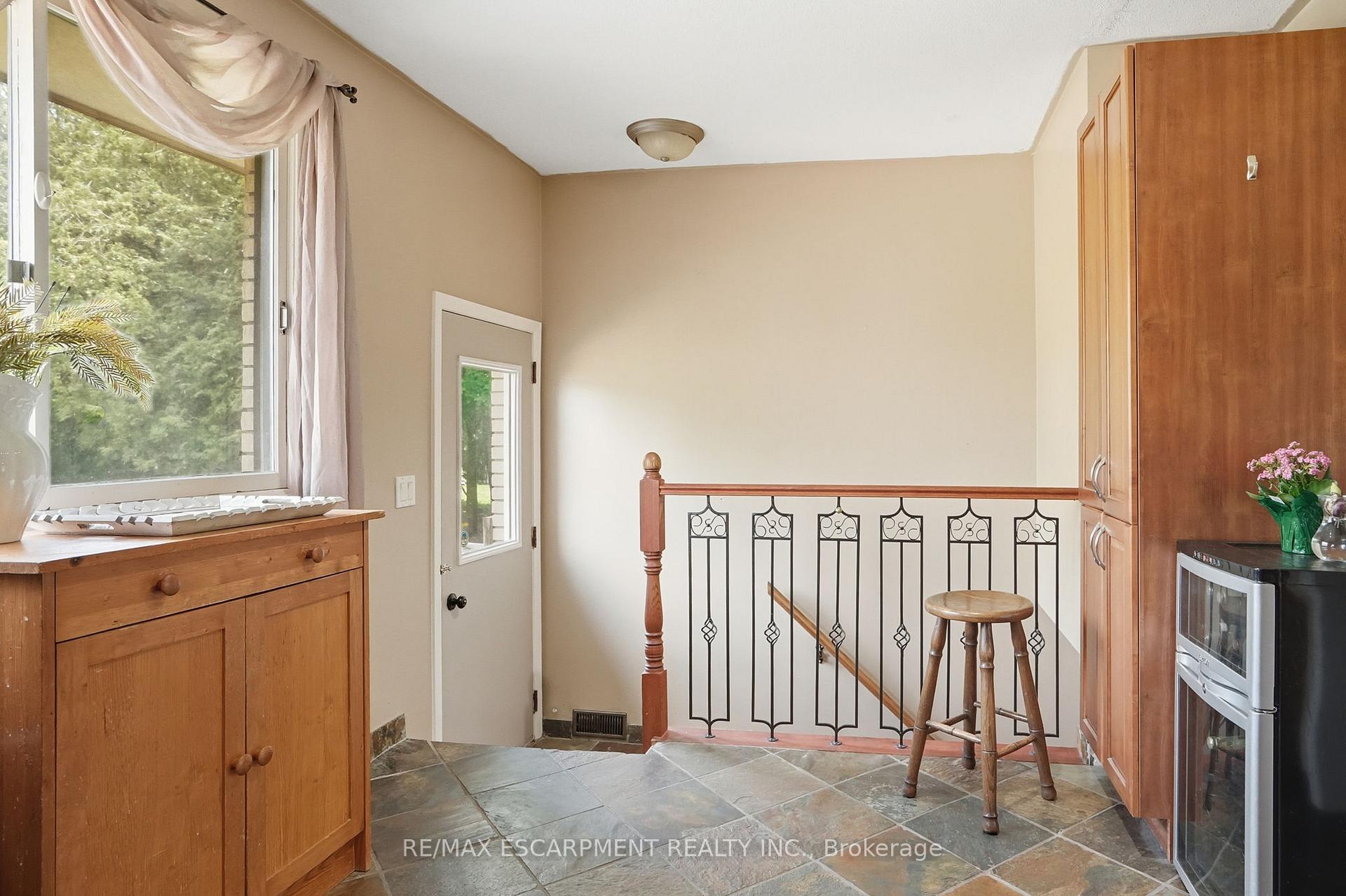 Photo 18 of 318 Freelton Road, Hamilton, Freelton — HOMEH