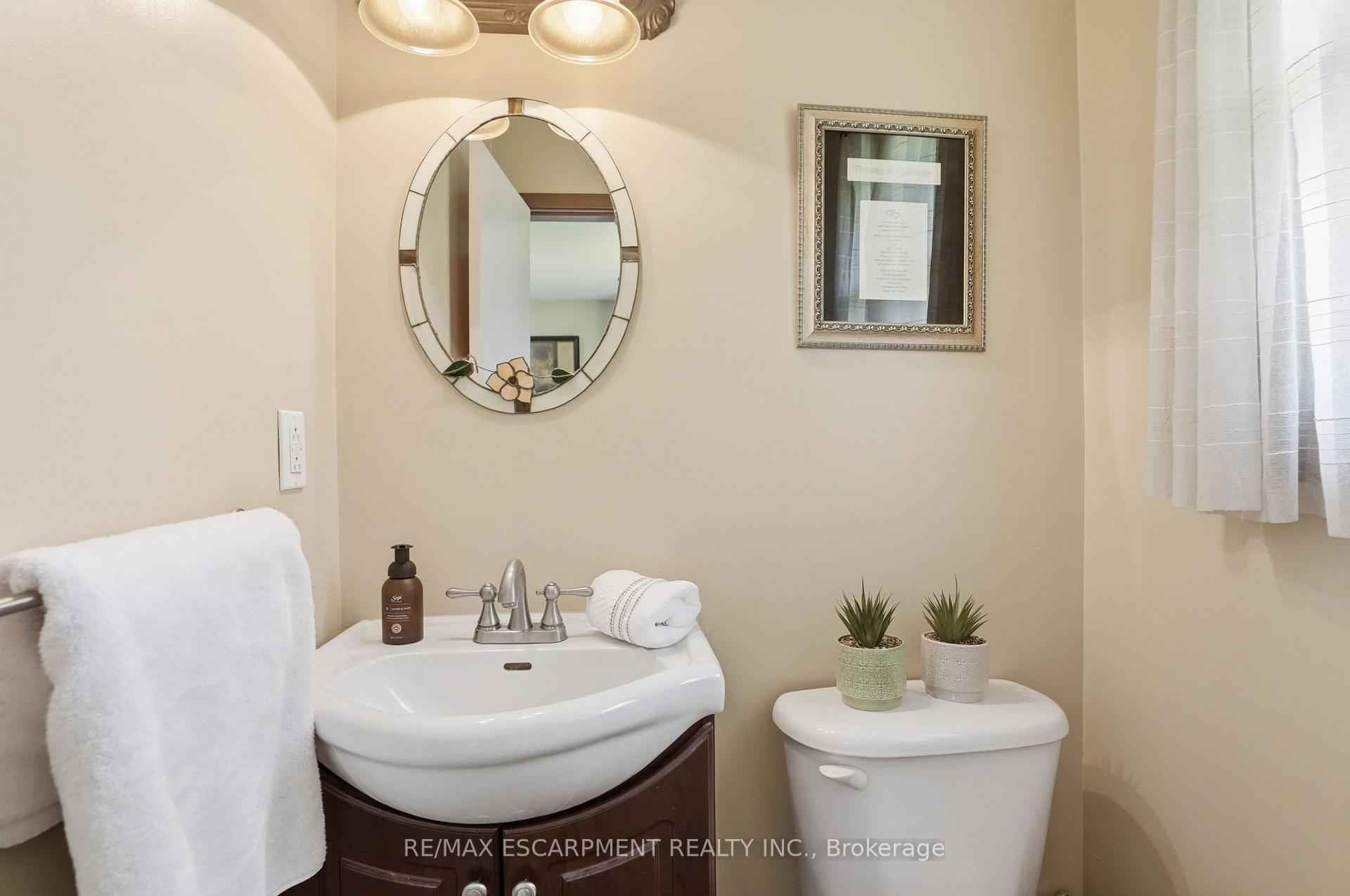 Photo 22 of 318 Freelton Road, Hamilton, Freelton — HOMEH