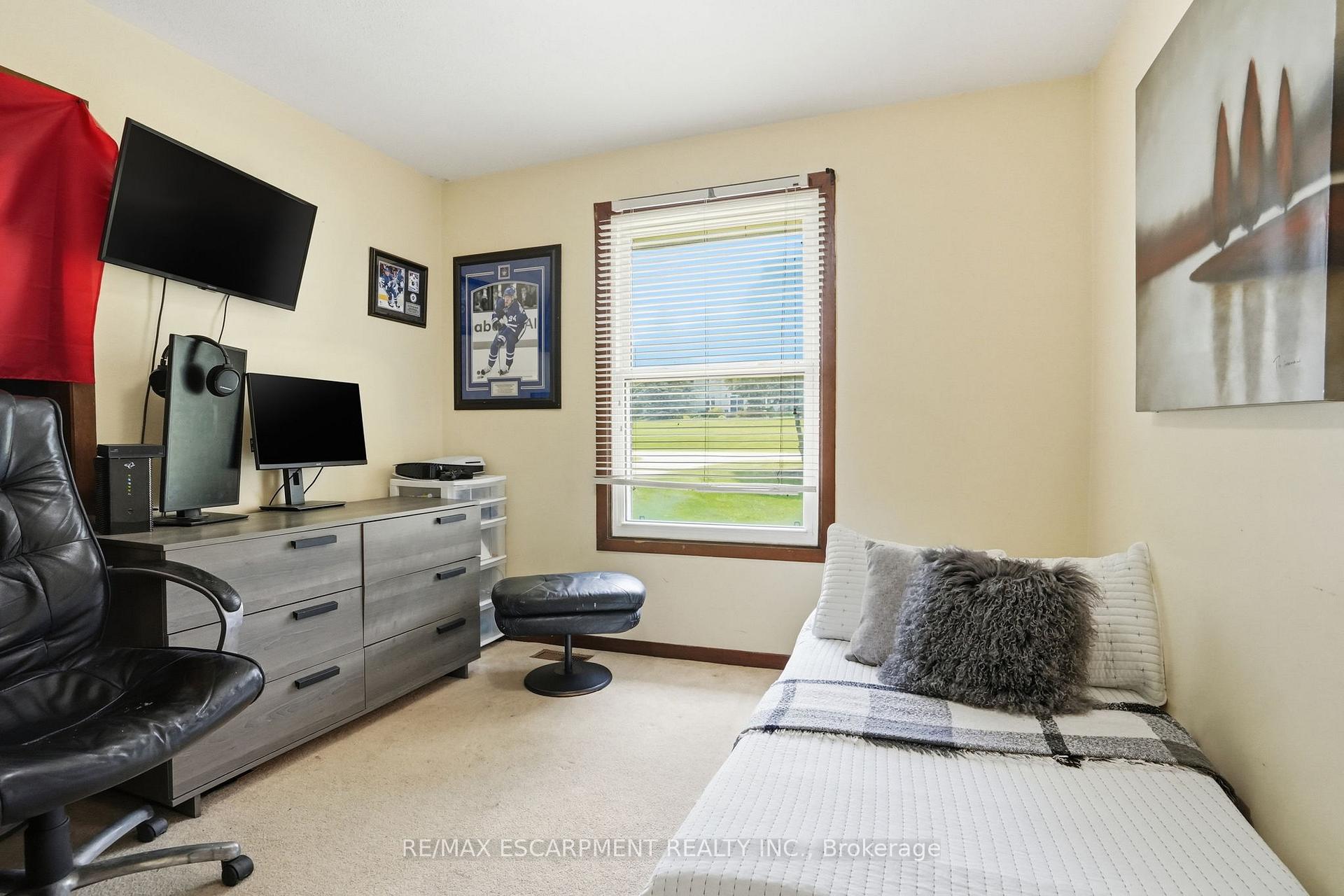 Photo 23 of 318 Freelton Road, Hamilton, Freelton — HOMEH
