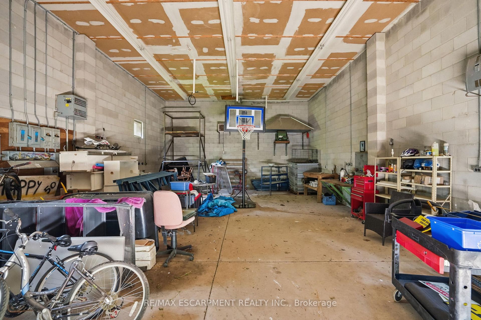 Photo 42 of 318 Freelton Road, Hamilton, Freelton — HOMEH