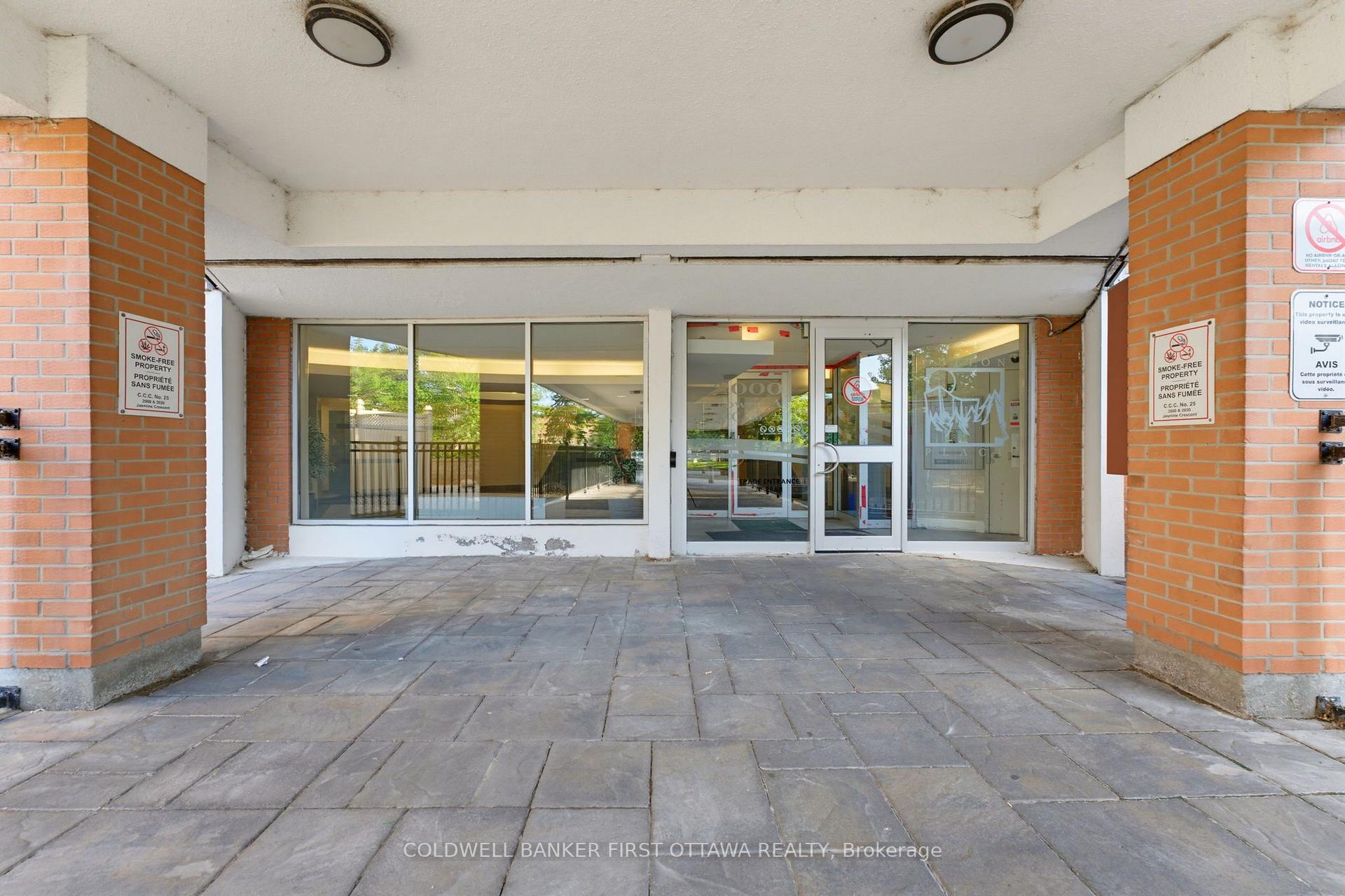 Photo 4 of Unit 803, 2000 Jasmine Crescent, Ottawa, Beacon Hill South — HOMEH