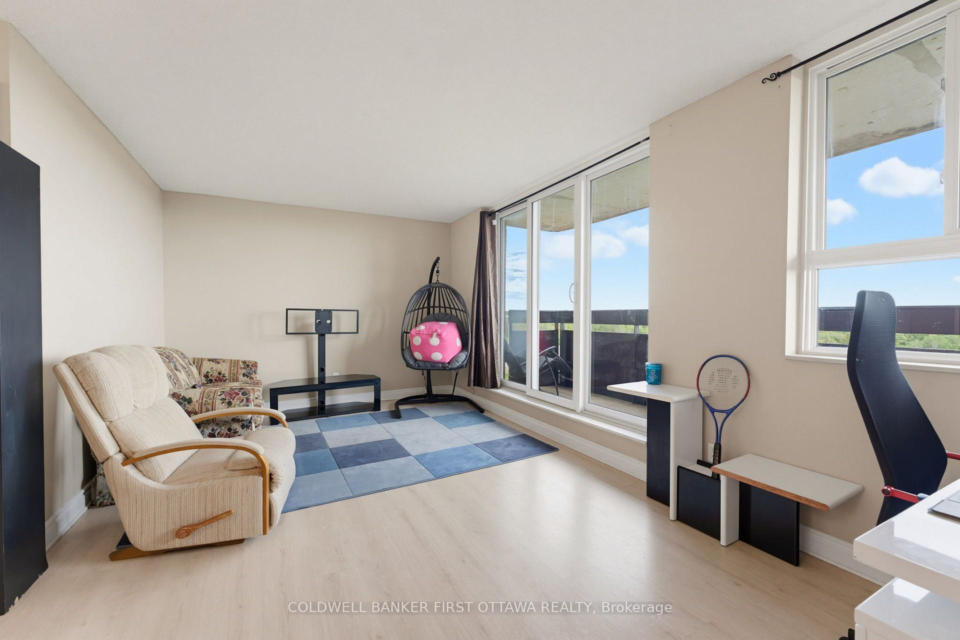 Photo 9 of Unit 803, 2000 Jasmine Crescent, Ottawa, Beacon Hill South — HOMEH