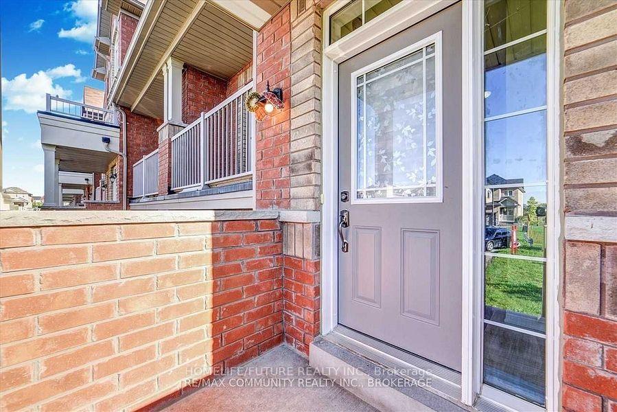 Photo 3 of 84 Wimbledon Court, Whitby, Williamsburg — HOMEH
