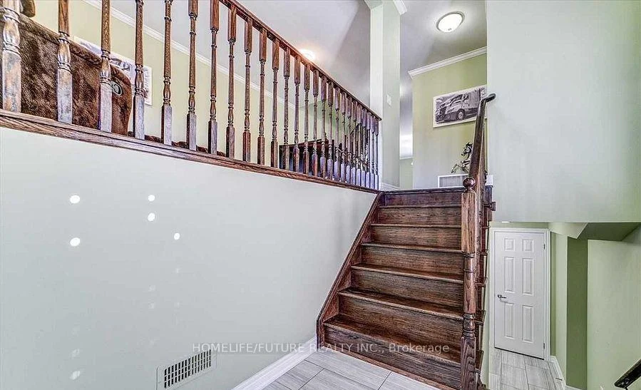 Photo 6 of 84 Wimbledon Court, Whitby, Williamsburg — HOMEH