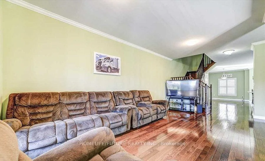 Photo 9 of 84 Wimbledon Court, Whitby, Williamsburg — HOMEH
