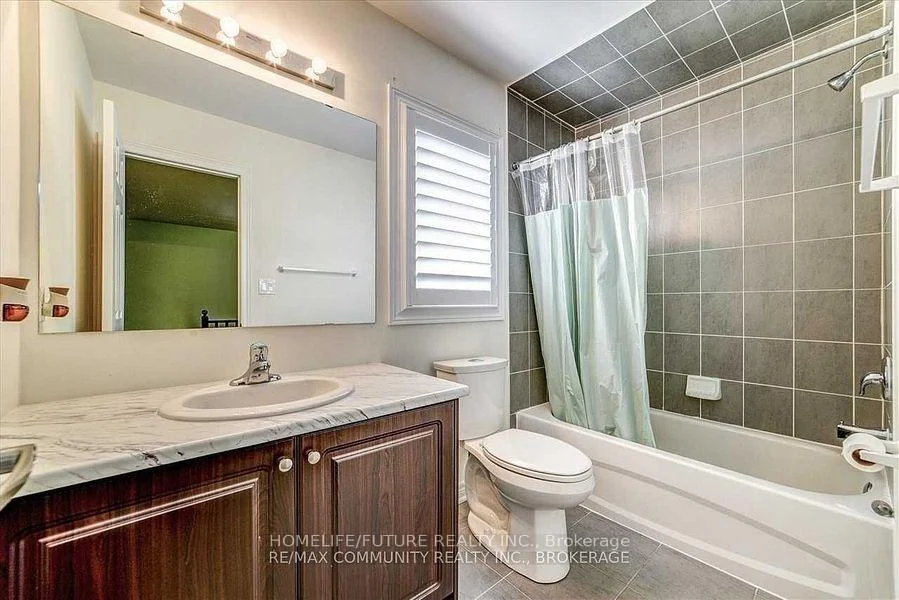 Photo 40 of 84 Wimbledon Court, Whitby, Williamsburg — HOMEH