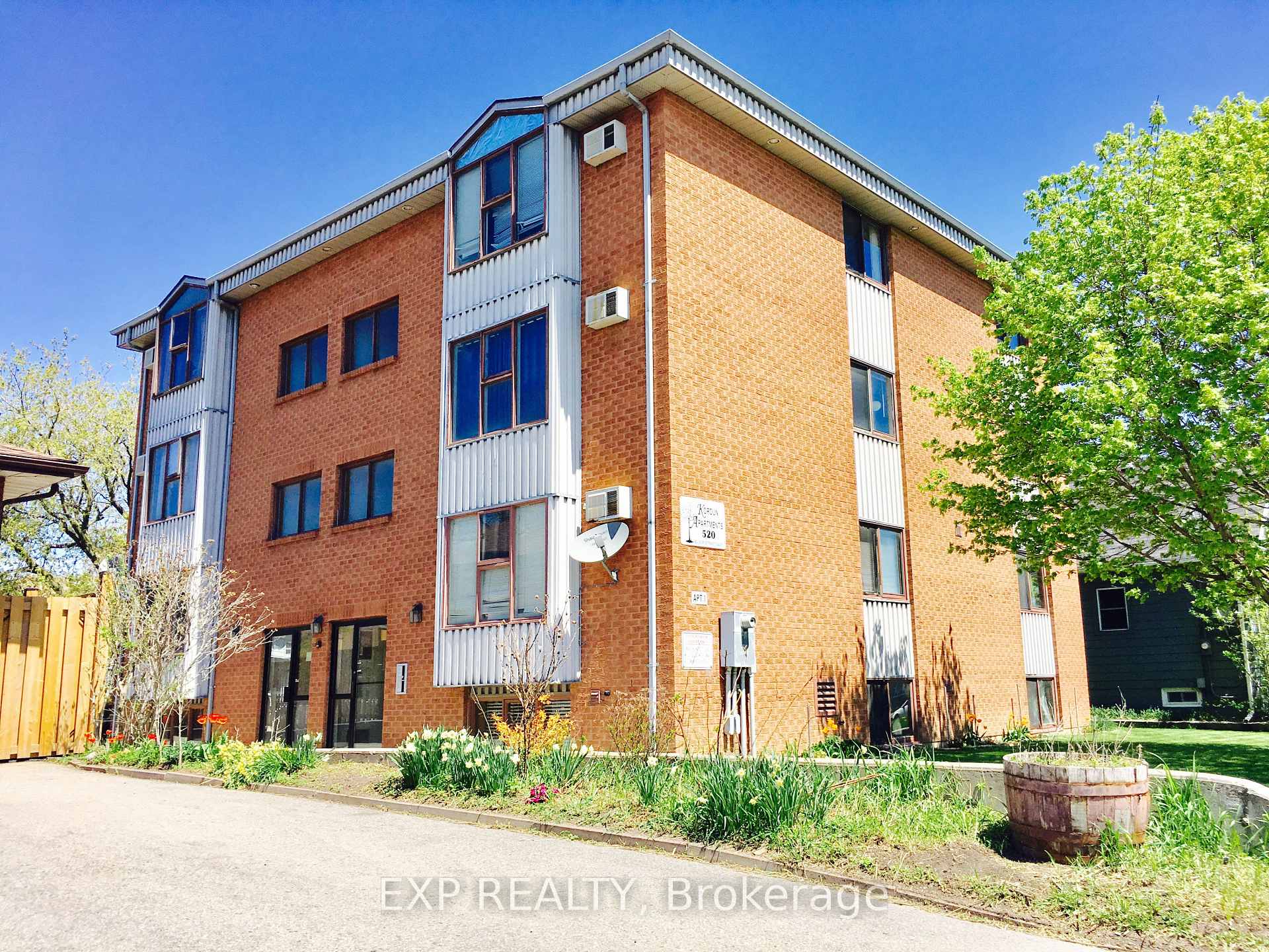 Photo 1 of Unit 3, 520 Bloor Street E, Oshawa, Lakeview — HOMEH