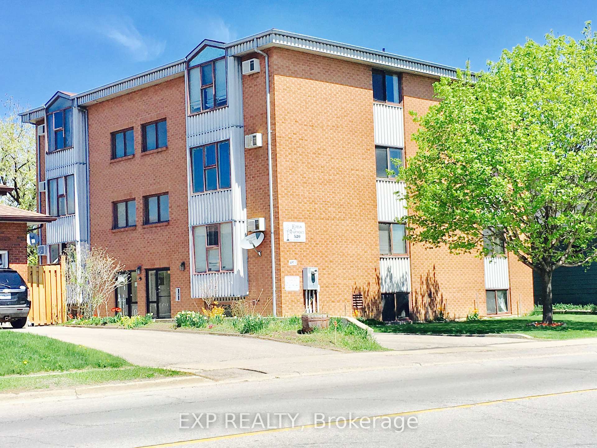 Photo 2 of Unit 3, 520 Bloor Street E, Oshawa, Lakeview — HOMEH