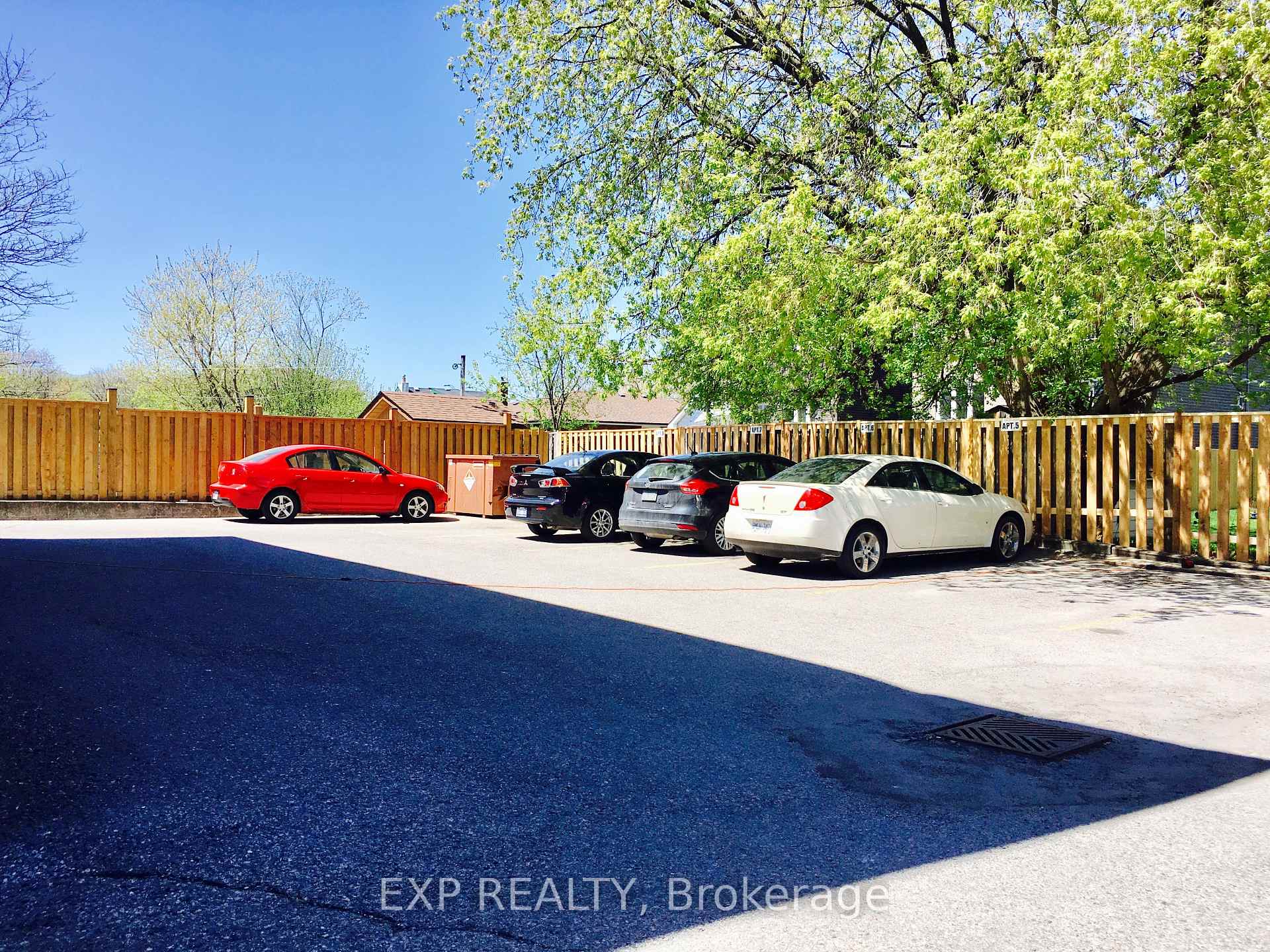 Photo 4 of Unit 3, 520 Bloor Street E, Oshawa, Lakeview — HOMEH