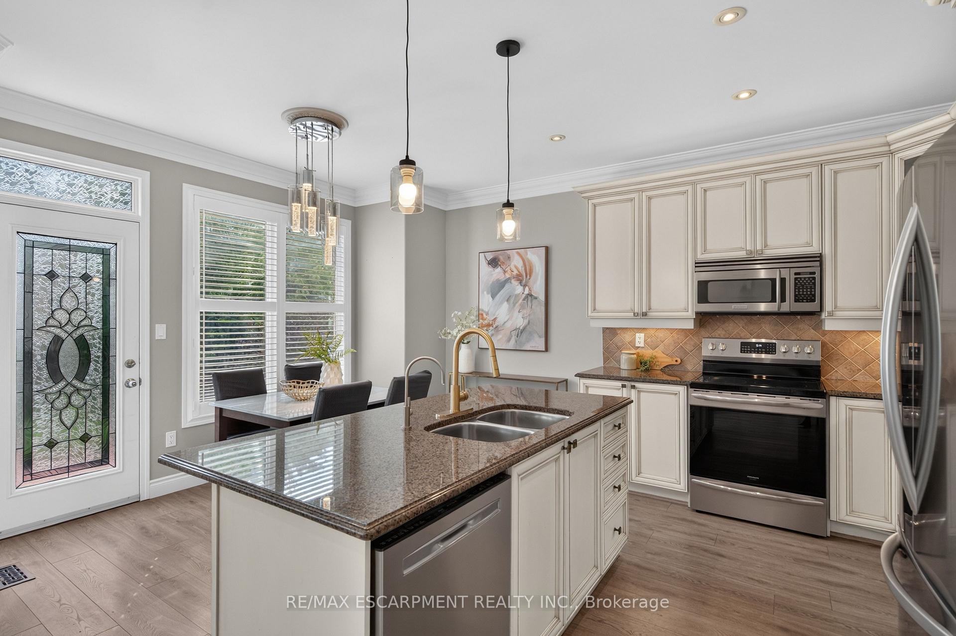 Photo 9 of 755 Rayner Court, Milton, Harrison — HOMEH