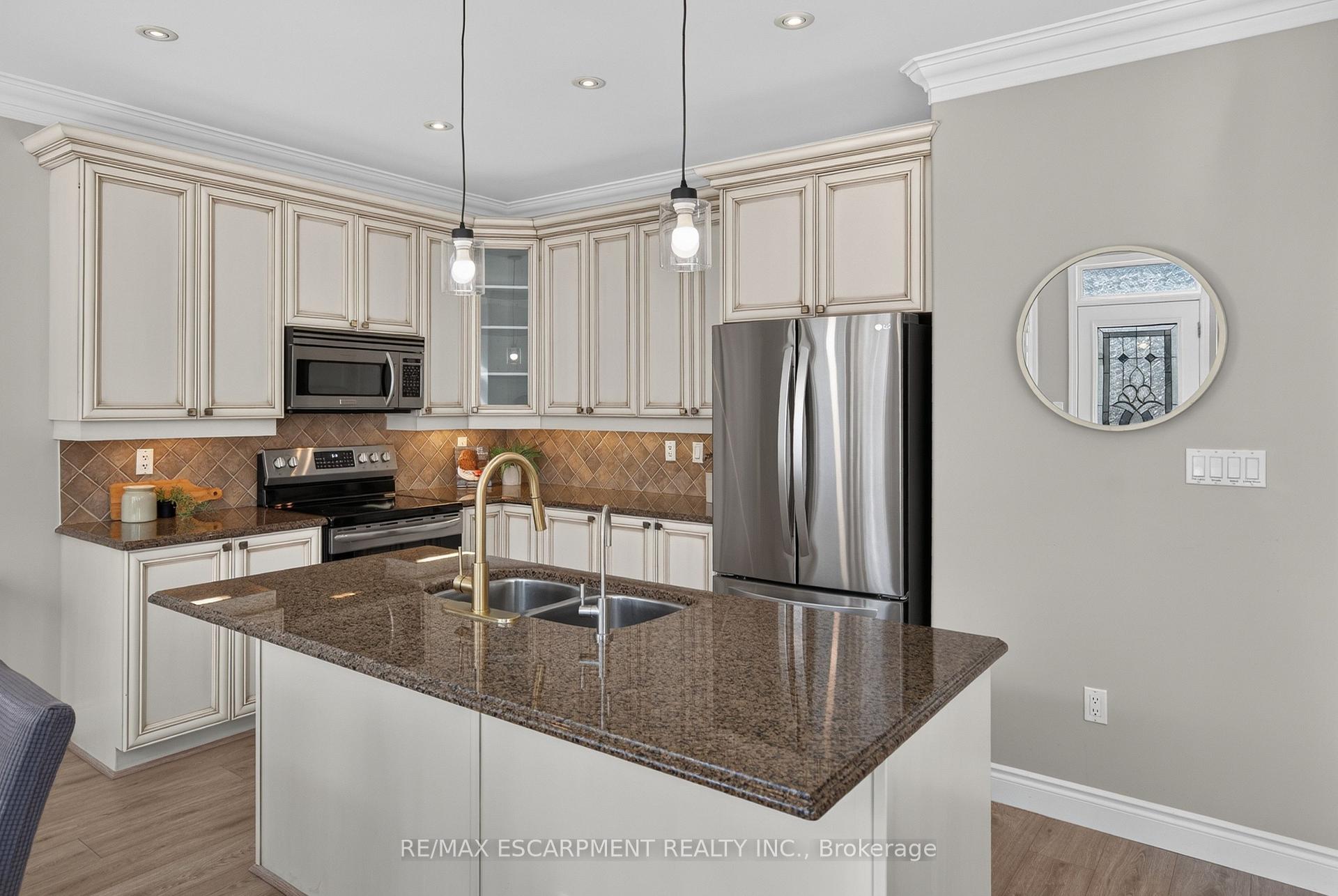 Photo 11 of 755 Rayner Court, Milton, Harrison — HOMEH