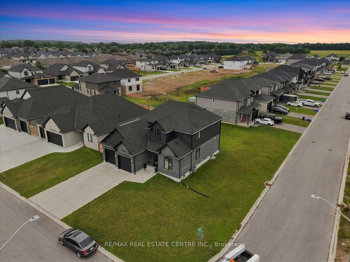 Photo 41 of 31 Ferris Boulevard, Zorra, Thamesford — HOMEH
