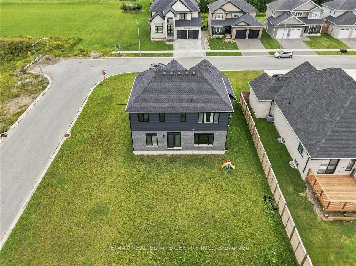 Photo 44 of 31 Ferris Boulevard, Zorra, Thamesford — HOMEH
