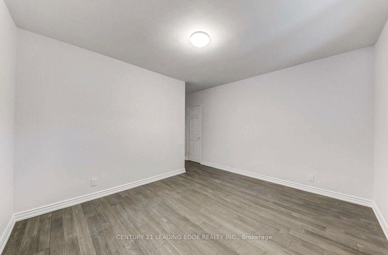 Photo 11 of 301 Rossland Road W, Whitby, Williamsburg — HOMEH