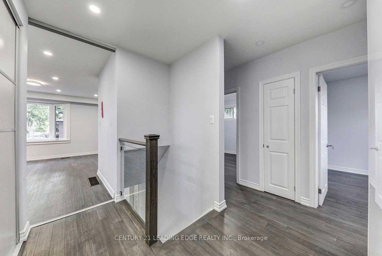 Photo 16 of 301 Rossland Road W, Whitby, Williamsburg — HOMEH