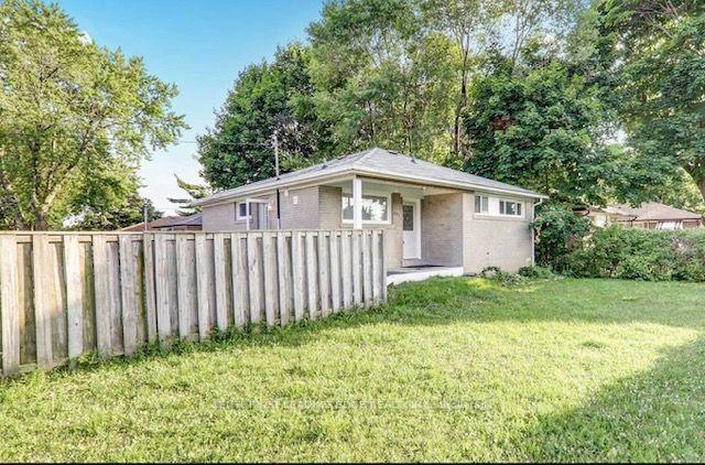 Photo 18 of 301 Rossland Road W, Whitby, Williamsburg — HOMEH