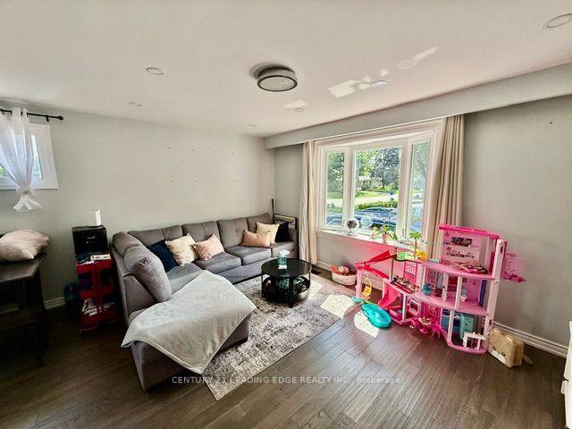 Photo 20 of 301 Rossland Road W, Whitby, Williamsburg — HOMEH