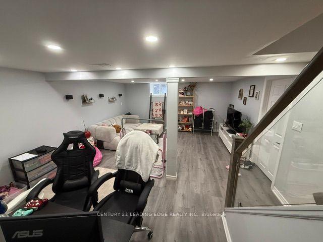 Photo 33 of 301 Rossland Road W, Whitby, Williamsburg — HOMEH