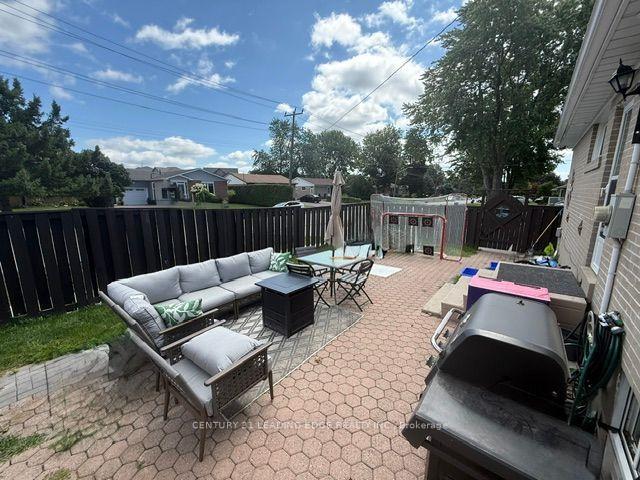 Photo 39 of 301 Rossland Road W, Whitby, Williamsburg — HOMEH