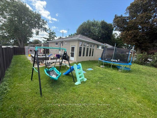 Photo 41 of 301 Rossland Road W, Whitby, Williamsburg — HOMEH