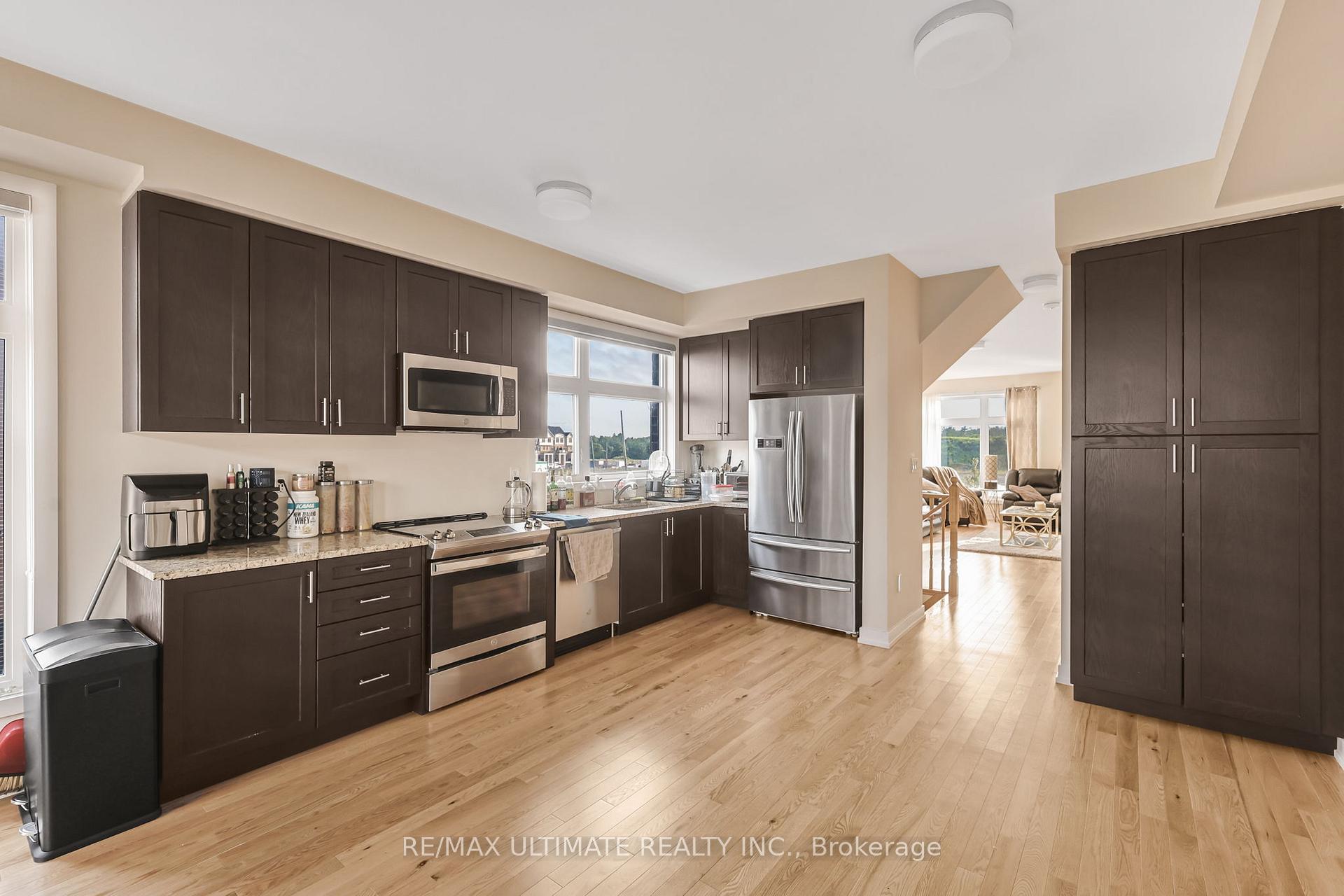 Photo 3 of 2632 Castlegate Crossing Drive, Pickering, Duffin Heights — HOMEH