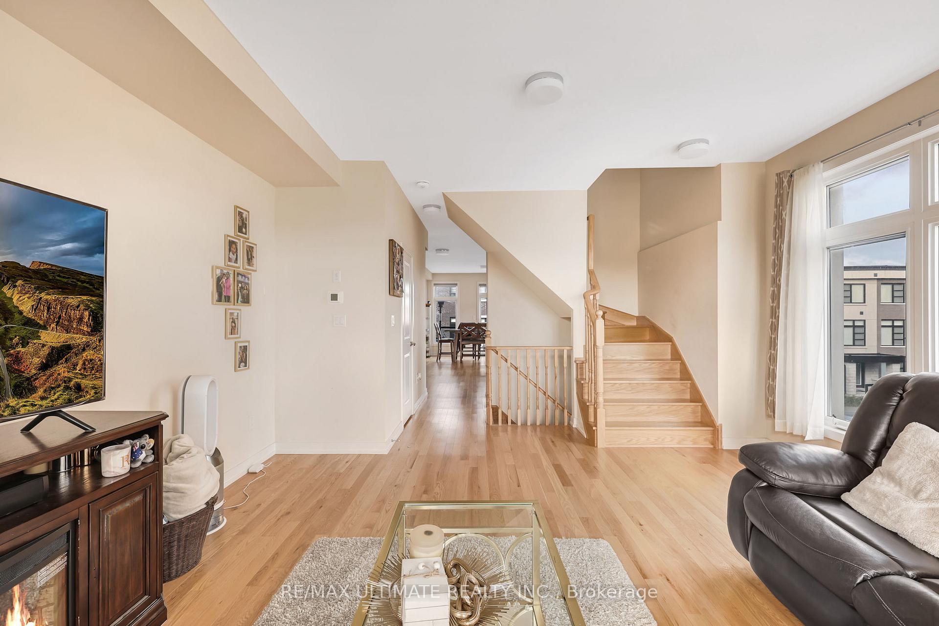 Photo 7 of 2632 Castlegate Crossing Drive, Pickering, Duffin Heights — HOMEH