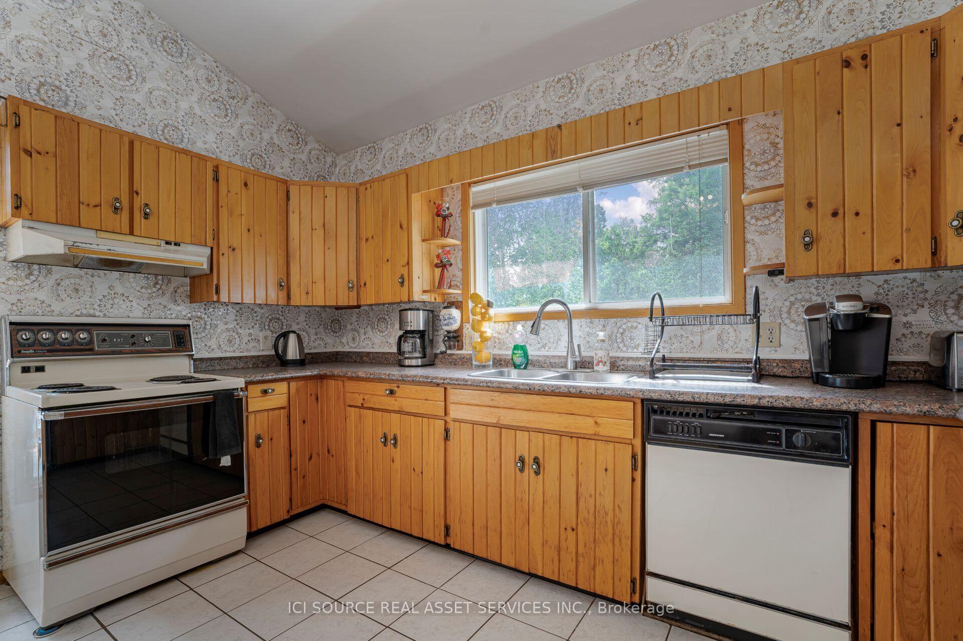 Photo 8 of 933 Ferguson Road, Armour — HOMEH