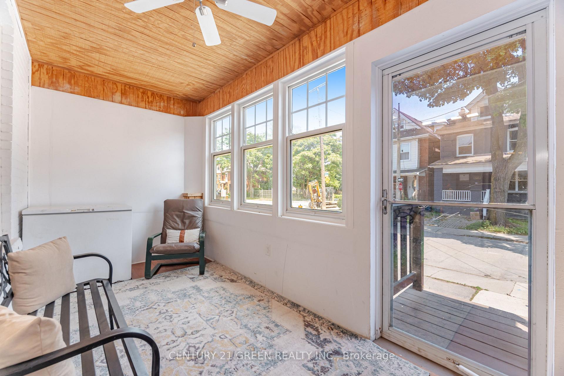 Photo 3 of 61 Stirton Street, Hamilton, Gibson — HOMEH