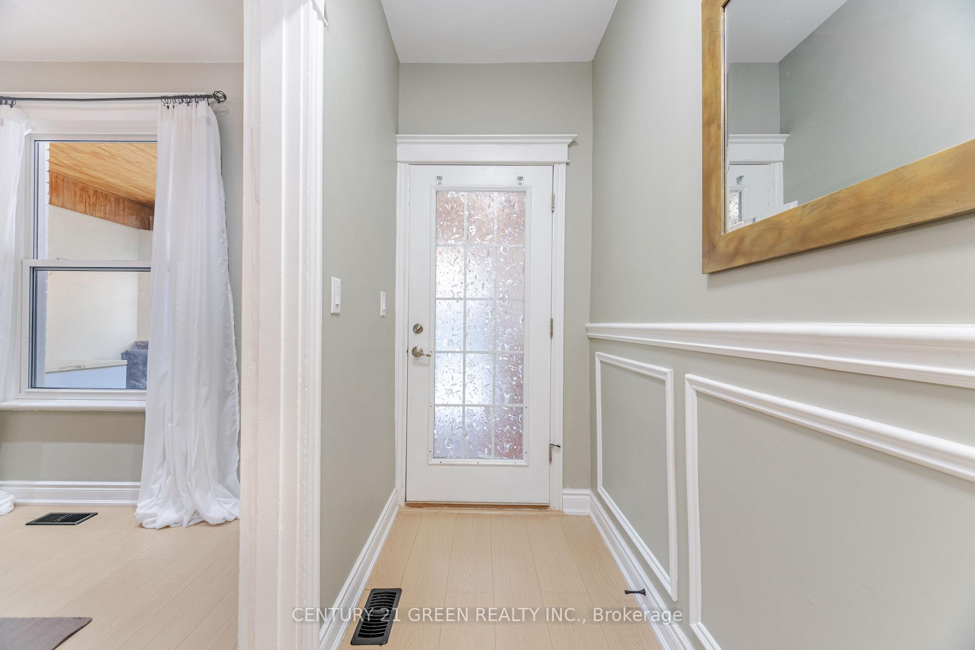 Photo 7 of 61 Stirton Street, Hamilton, Gibson — HOMEH