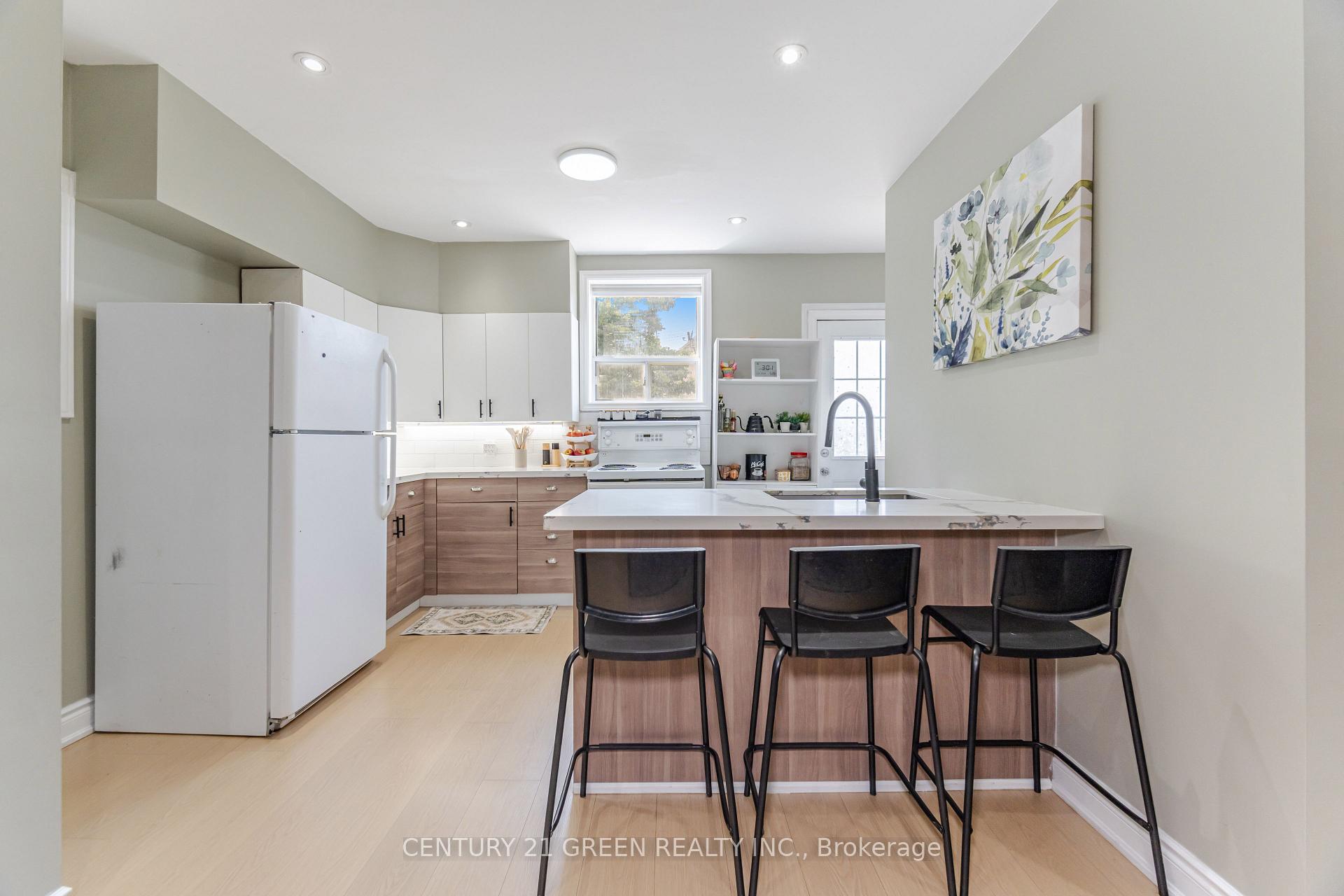 Photo 14 of 61 Stirton Street, Hamilton, Gibson — HOMEH
