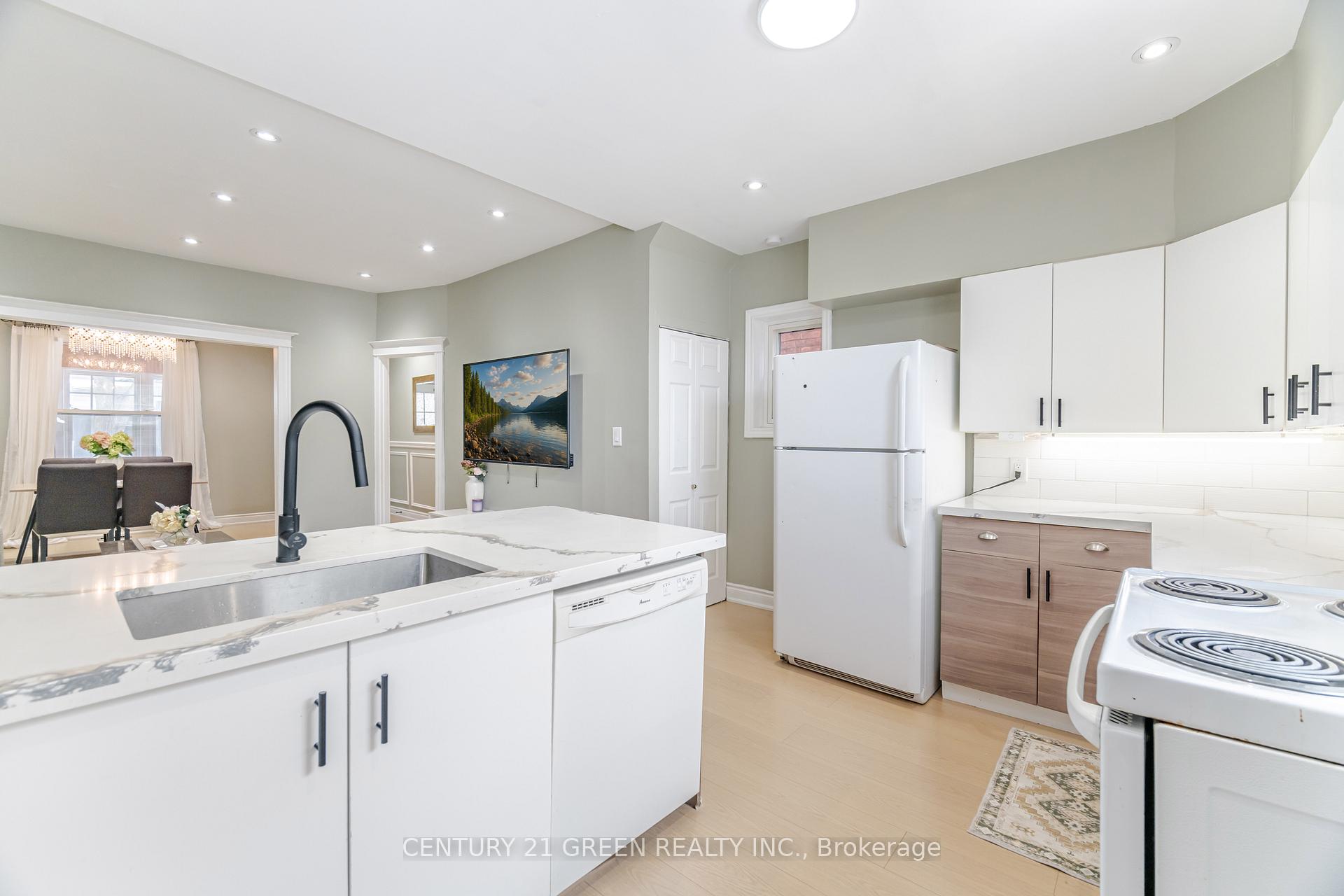 Photo 17 of 61 Stirton Street, Hamilton, Gibson — HOMEH
