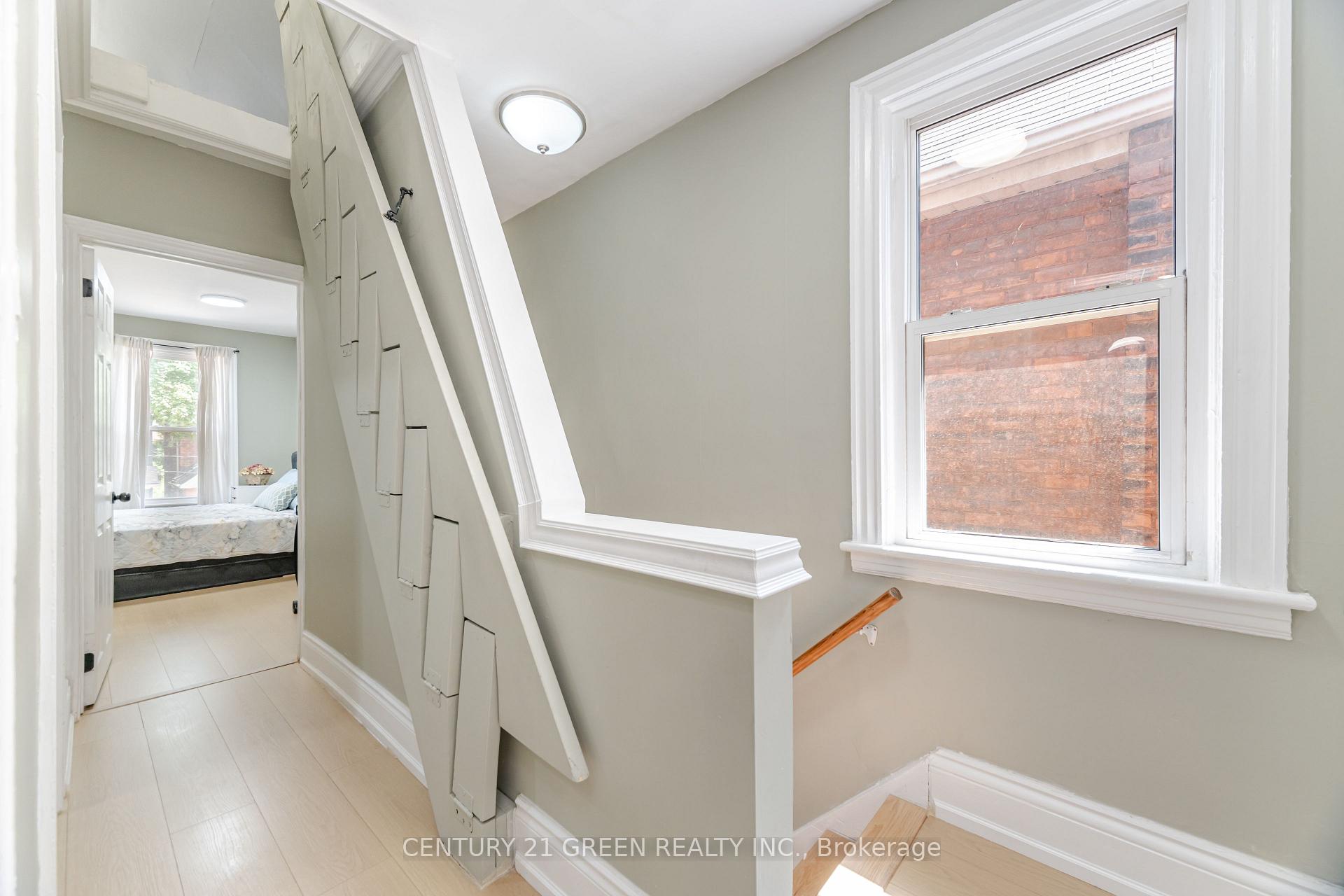 Photo 19 of 61 Stirton Street, Hamilton, Gibson — HOMEH