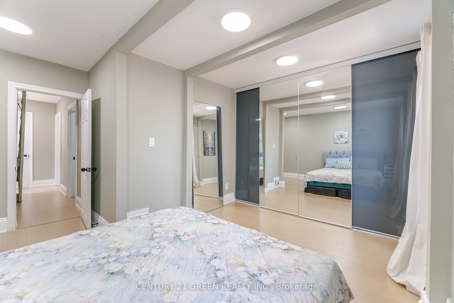 Photo 22 of 61 Stirton Street, Hamilton, Gibson — HOMEH