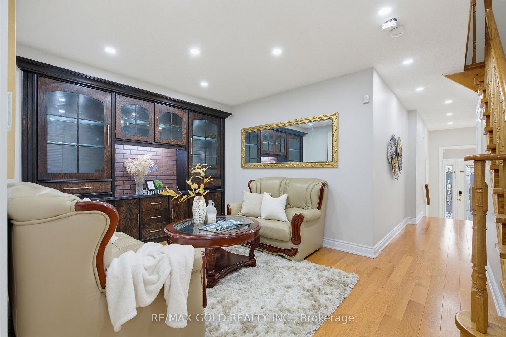 Photo 5 of 46 Sand Cherry Crescent, Brampton, Sandringham-Wellington — HOMEH