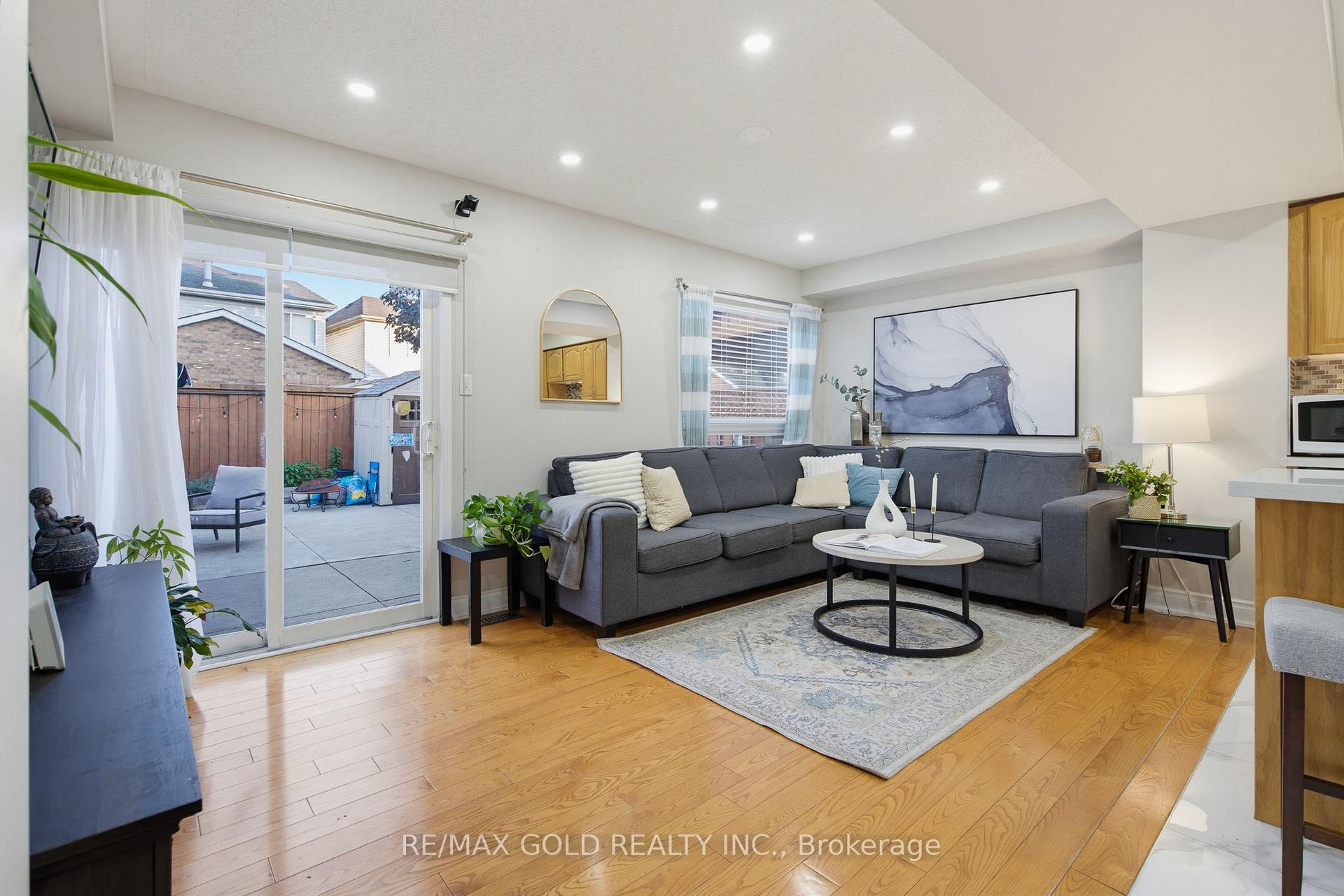 Photo 9 of 46 Sand Cherry Crescent, Brampton, Sandringham-Wellington — HOMEH