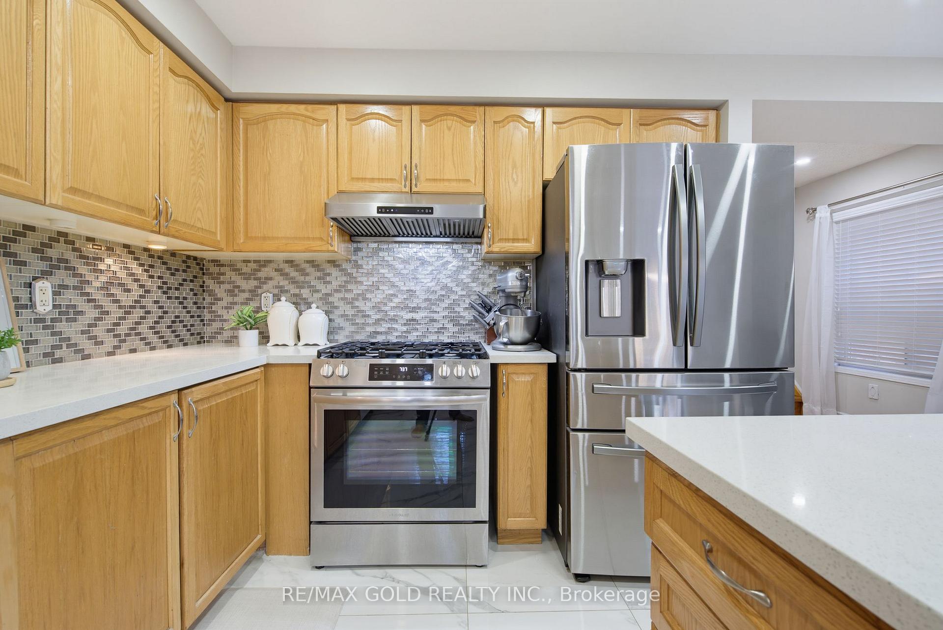 Photo 12 of 46 Sand Cherry Crescent, Brampton, Sandringham-Wellington — HOMEH