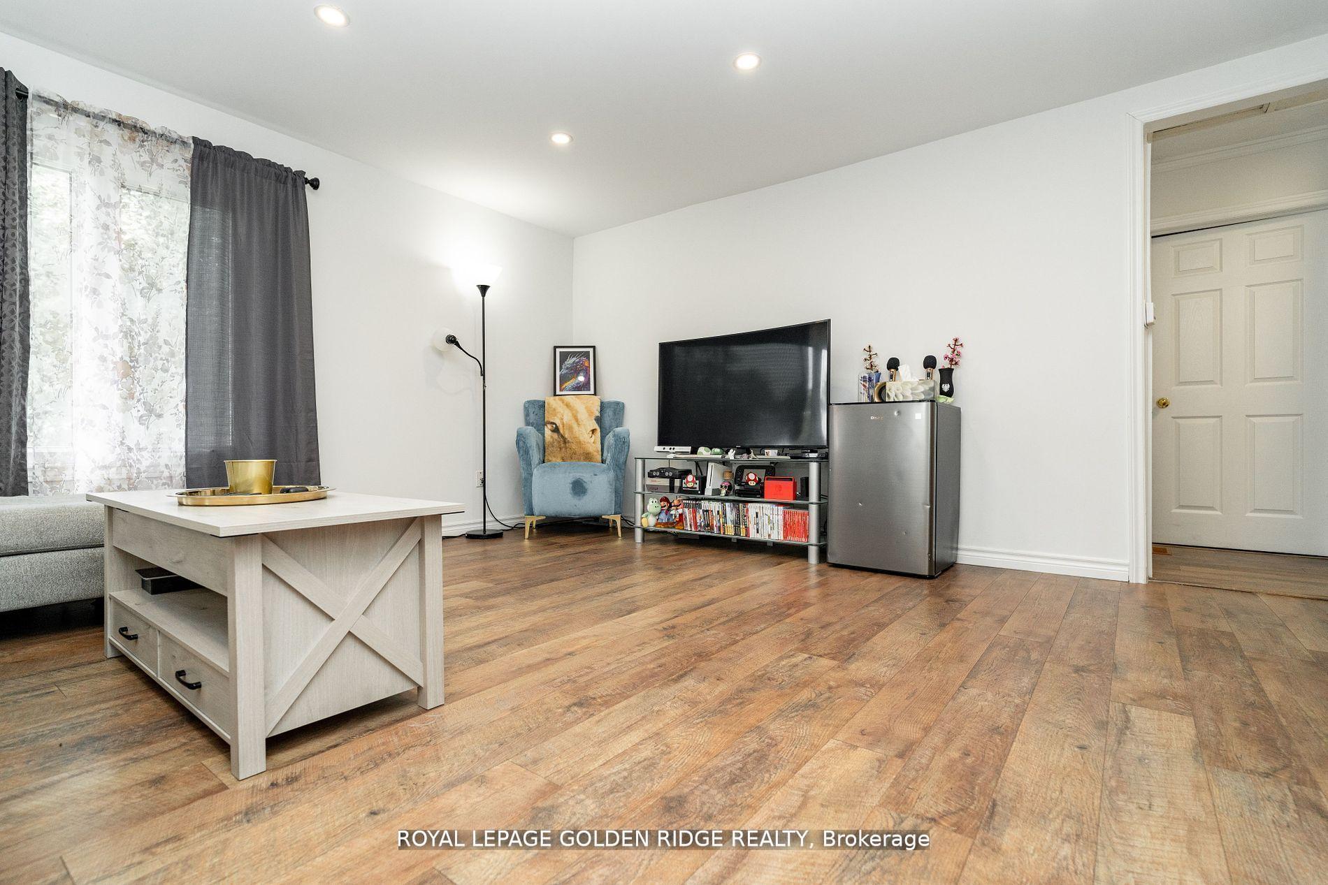 Photo 6 of 19 Lake Drive N, Georgina, Keswick North — HOMEH