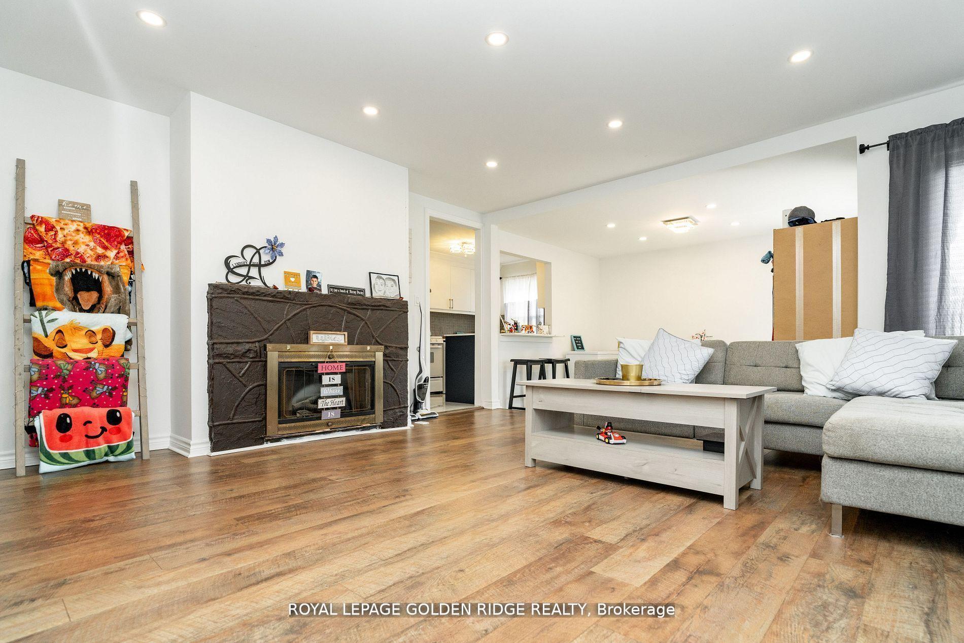 Photo 7 of 19 Lake Drive N, Georgina, Keswick North — HOMEH
