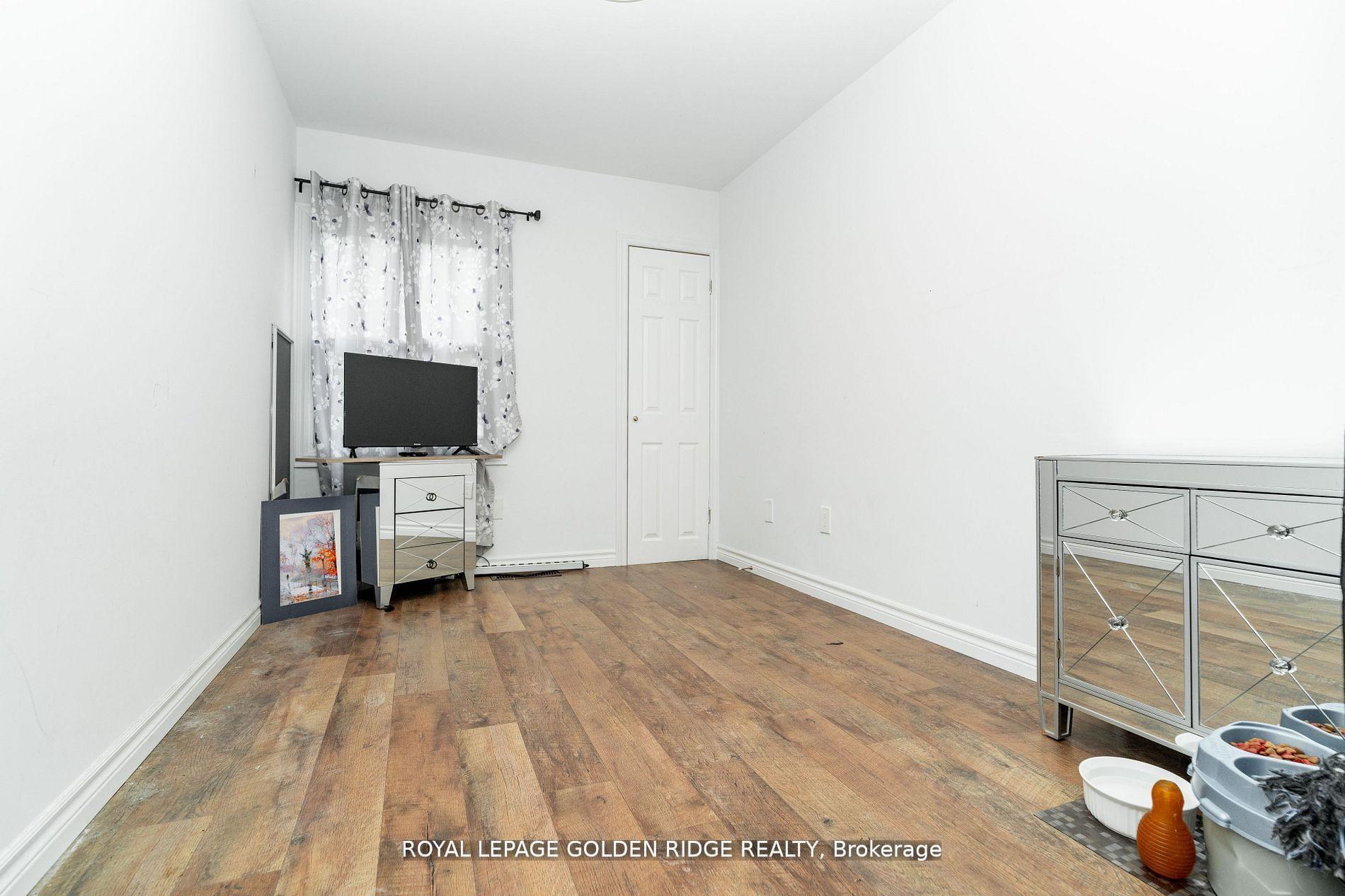 Photo 11 of 19 Lake Drive N, Georgina, Keswick North — HOMEH