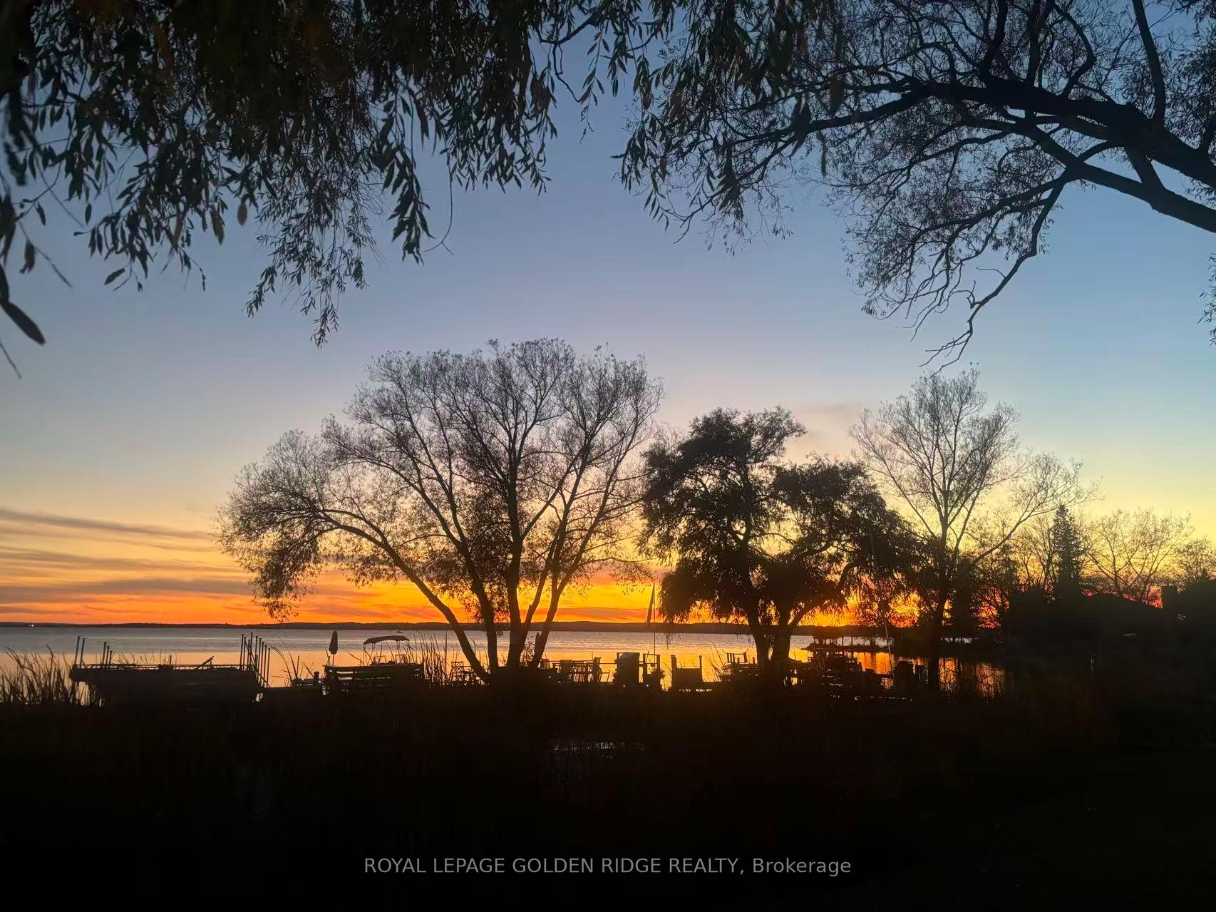 Photo 16 of 19 Lake Drive N, Georgina, Keswick North — HOMEH